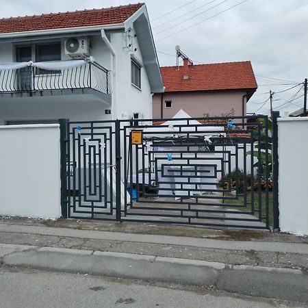 Gostinska Kuca Apartment Leskovac  Exterior photo